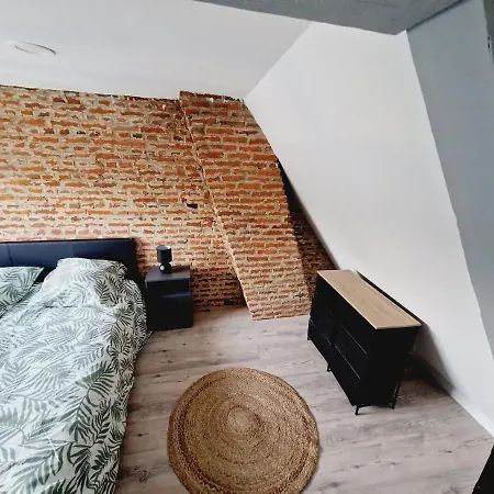 Centre-ville Sur Helpe Centre-ville T2 Lägenhet *